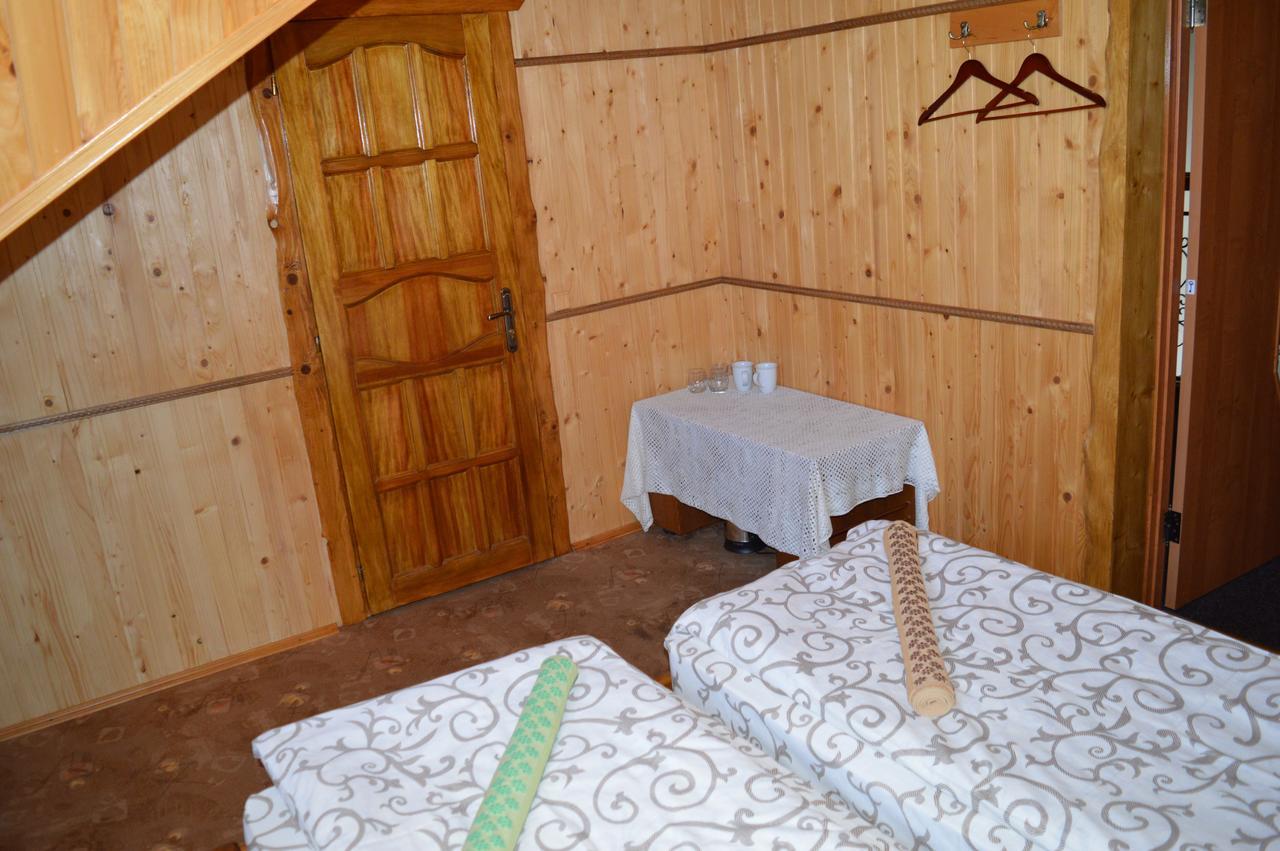 Guest House Mansarda Yaremche Bagian luar foto