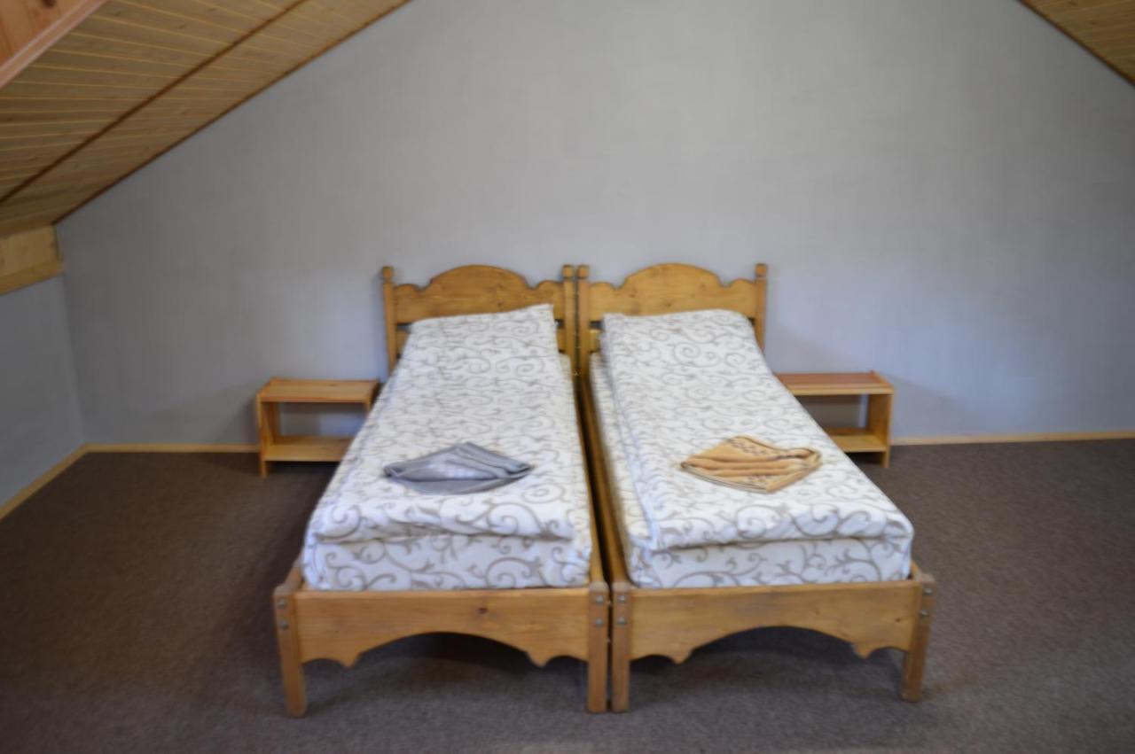 Guest House Mansarda Yaremche Bagian luar foto